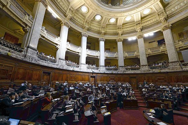 MATRIMONIO OMOSESSUALE IN URUGUAY. Con adozione e tutto. E’ il secondo paese in America Latina dopo l’Argentina