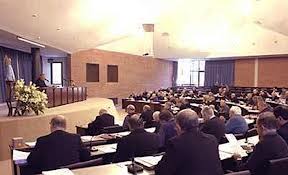 ASSENTE PER IMPEGNI SOPRAGGIUNTI. Con questa battuta papa Francisco si è rivolto ai vescovi argentini riuniti per la prima volta in assemblea plenaria senza di lui