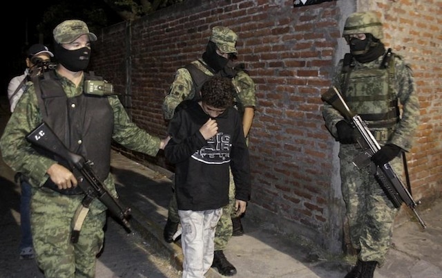 BABY NARCOTRAFFICANTI. Uno studio realizzato in Messico svela la realtà di 25 mila minorenni implicati in varia forma nel traffico di droga BABY NARCOTRAFFICANTI. Uno studio realizzato in Messico svela la realtà di 25 mila minorenni implicati in varia forma nel traffico di droga