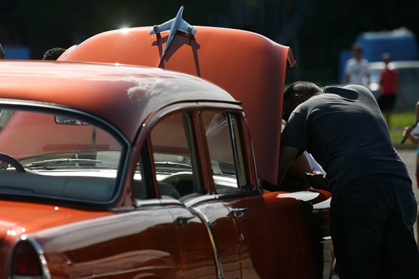 SUSSIDIARIETÀ ALLA CUBANA. Partono le cooperative, con il placet del governo di Raúl Castro e libere dai controlli statali