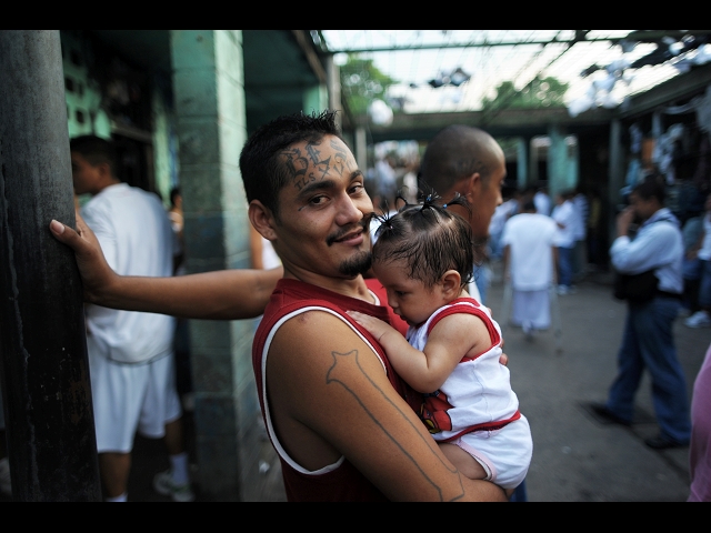 ZERO OMICIDI NELLA VALLE DEL SOLE. Dall’inizio della tregua, 18 mesi fa, in un punto di El Salvador non ci sono più morti