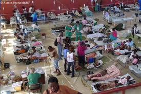 SOCCORRITORI CONTAMINATORI. Oltre ottomila morti per colera ad Haiti. E i caschi blu delle Nazioni Unite sono i propagatori SOCCORRITORI CONTAMINATORI. Oltre ottomila morti per colera ad Haiti. E i caschi blu delle Nazioni Unite sono i propagatori