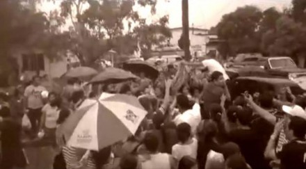 UN URAGANO NELL’URAGANO. Tonnellate di viveri distribuiti da un cartello della droga ai danneggiati del Messico UN URAGANO NELL’URAGANO. Tonnellate di viveri distribuiti da un cartello della droga ai danneggiati del Messico