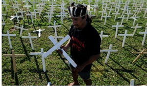 SUICIDI GUARANÍ. La ONG Survival rileva una ondata di suicidi senza precedenti tra gli indios brasiliani SUICIDI GUARANÍ. La ONG Survival rileva una ondata di suicidi senza precedenti tra gli indios brasiliani