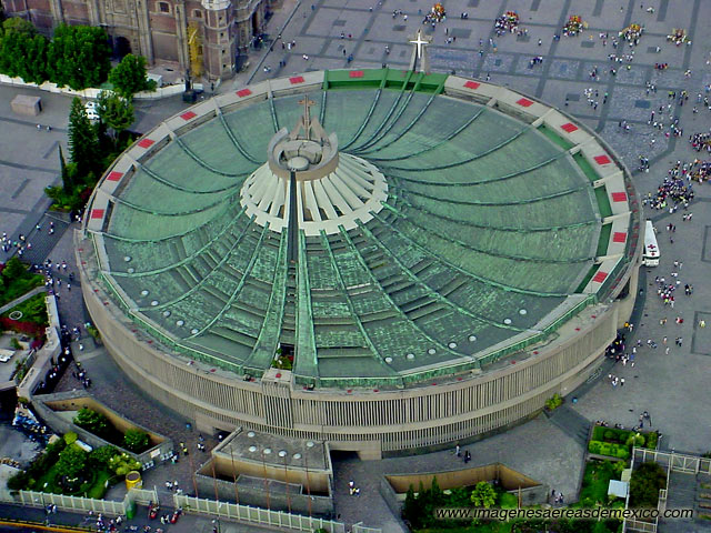 SOTTO L’EGIDA DI GUADALUPE. La Chiesa delle due Americhe si riunisce in Messico. Almeno 8 cardinali presenti, una ottantina di vescovi e 300 delegati da tutti i paesi SOTTO L’EGIDA DI GUADALUPE. La Chiesa delle due Americhe si riunisce in Messico. Almeno 8 cardinali presenti, una ottantina di vescovi e 300 delegati da tutti i paesi