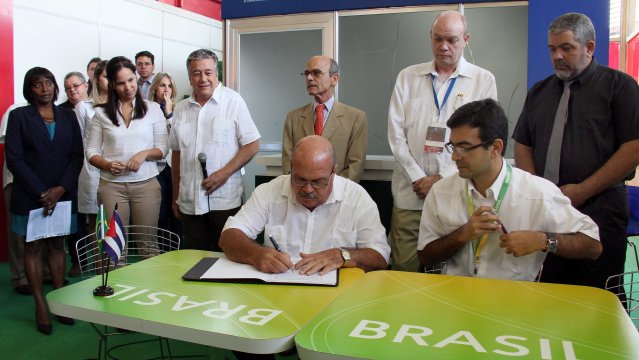 CUBA APRE AL CAPITALE STRANIERO. A marzo un pacchetto di nuove regole per chi vorrà investire nell’isola CUBA APRE AL CAPITALE STRANIERO. A marzo un pacchetto di nuove regole per chi vorrà investire nell’isola