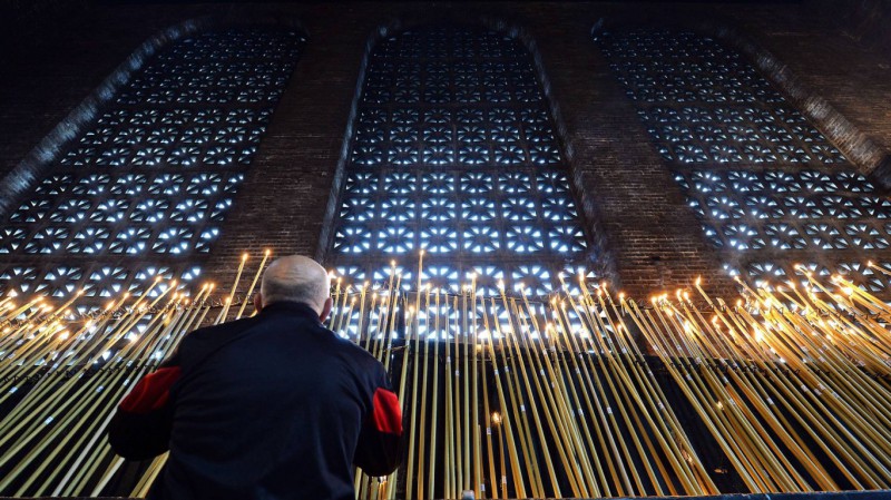 Interno del Santuario di Aparecida, in Brasile