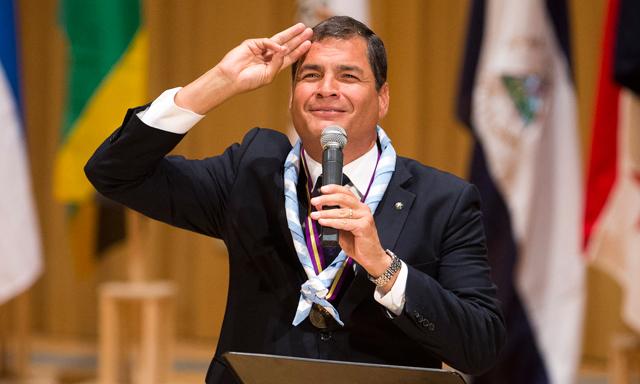 LA TERZA VOLTA DI CORREA. La capitale, Quito, è appena passata all’opposizione, ma il presidente dell’Ecuador parla di riformare la costituzione per ricandidarsi LA TERZA VOLTA DI CORREA. La capitale, Quito, è appena passata all’opposizione, ma il presidente dell’Ecuador parla di riformare la costituzione per ricandidarsi