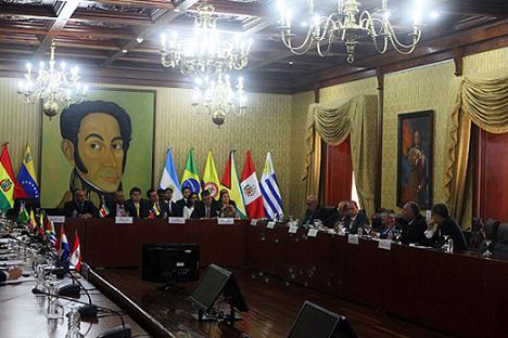 VENEZUELA: PROVE DI DIALOGO CON IMPRIMATUR VATICANO. Circola il nome del Segretario di Stato Pietro Parolin, ma potrebbe essere qualcun altro, di minor livello