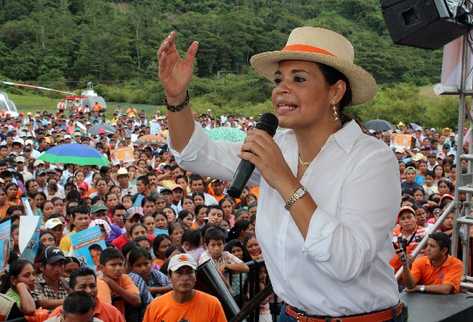 IL PAPA IN GUATEMALA? L’invito gli è stato consegnato, e la risposta – per ora una battuta – non è mancata IL PAPA IN GUATEMALA? L’invito gli è stato consegnato, e la risposta – per ora una battuta – non è mancata