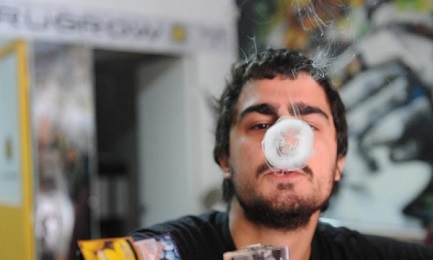 L’ORA ZERO DELLA MARIHUANA IN URUGUAY. Il paese sudamericano ha dato ufficialmente inizio all’esperimento inedito della cannabis legale L’ORA ZERO DELLA MARIHUANA IN URUGUAY. Il paese sudamericano ha dato ufficialmente inizio all’esperimento inedito della cannabis legale