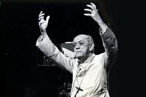 BRASILE. IL VESCOVO ROSSO VERSO GLI ALTARI. La richiesta per l’apertura del processo di canonizzazione di dom Hélder Câmara pronta per essere avviata a Roma