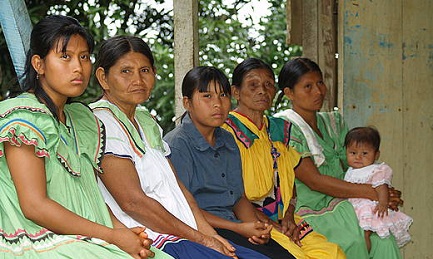 LA LIBERAZIONE DAI PATRIARCHI. Un vertice di donne dei tre continenti in Bolivia per incoraggiare la “depatriarcalizzazione” dei costumi LA LIBERAZIONE DAI PATRIARCHI. Un vertice di donne dei tre continenti in Bolivia per incoraggiare la “depatriarcalizzazione” dei costumi