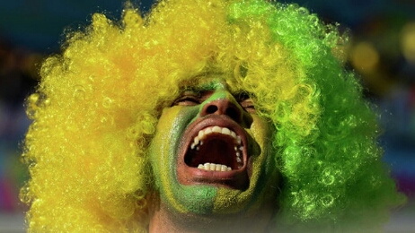 TRADITI DALLA PASSIONE CALCISTICA. Nazionali eliminate dal mondiale, ma anche narcos e guerriglieri catturati per troppo tifo