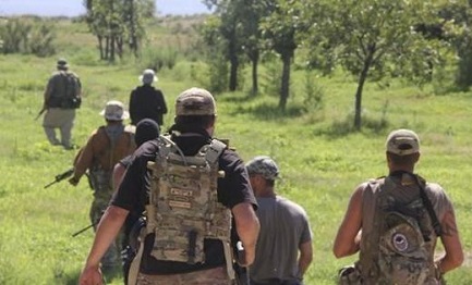 MILIZIE CIVILI A CACCIA DI MIGRANTI. La valanga di minori centroamericani che si riversano alla frontiera riattiva la formazione di gruppi di vigilantes