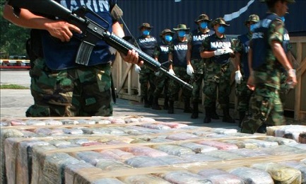 PATTO TRA CARTELLI. La polizia antinarcotici della Colombia conferma l’esistenza di una alleanza tra trafficanti messicani e colombiani PATTO TRA CARTELLI. La polizia antinarcotici della Colombia conferma l’esistenza di una alleanza tra trafficanti messicani e colombiani