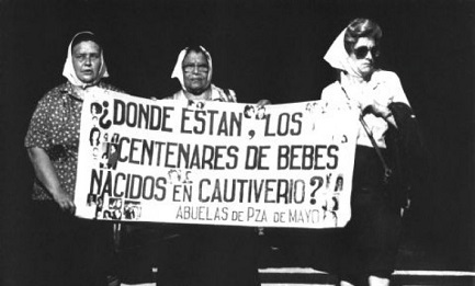 CHI SA PARLI. Il presidente dei vescovi argentini esorta i cattolici a fornire alle autorità informazioni sui bambini rubati durante il periodo della dittatura