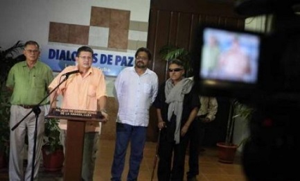 RICADUTE. Prima conseguenza del disgelo USA-Cuba: le Farc annunciano un cessate il fuoco unilaterale dal 20 dicembre RICADUTE. Prima conseguenza del disgelo USA-Cuba: le Farc annunciano un cessate il fuoco unilaterale dal 20 dicembre