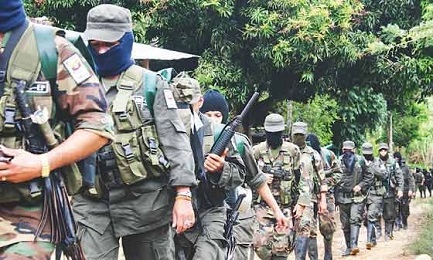 COLOMBIA E I NEGOZIATI DI PACE. Perché un cessate il fuoco bilaterale non è auspicabile. L’analisi di un ex-guerrigliero del Salvador COLOMBIA E I NEGOZIATI DI PACE. Perché un cessate il fuoco bilaterale non è auspicabile. L’analisi di un ex-guerrigliero del Salvador