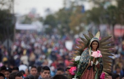 “VIVI LI HANNO PRESI VIVI LI RIVOGLIAMO!”. Nel giorno della Madonna di Guadalupe milioni di messicani pregano per gli studenti scomparsi “VIVI LI HANNO PRESI VIVI LI RIVOGLIAMO!”. Nel giorno della Madonna di Guadalupe milioni di messicani pregano per gli studenti scomparsi