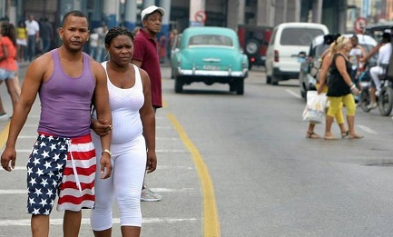 LA SVOLTA VISTA DA CUBA. Allegria, speranza, resistenze e paure. “Il cammino sarà tortuoso, ma è stato fatto il passo più importante, che ha rotto la paralisi” LA SVOLTA VISTA DA CUBA. Allegria, speranza, resistenze e paure. “Il cammino sarà tortuoso, ma è stato fatto il passo più importante, che ha rotto la paralisi”