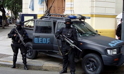Operazione antinarcotici della polizia argentina