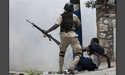 HAITI. COMUNITA’ RELIGIOSE NEL MIRINO. Strana ondata di violenza nel paese dei Caraibi: in cinque mesi 39 attacchi violenti contro 27 conventi, case di sacerdoti e suore HAITI. COMUNITA’ RELIGIOSE NEL MIRINO. Strana ondata di violenza nel paese dei Caraibi: in cinque mesi 39 attacchi violenti contro 27 conventi, case di sacerdoti e suore