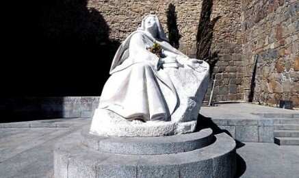 40 LAUREE HONORIS CAUSA PER SANTA TERESA. Tante ne riceverà la santa d’Ávila in occasione del V centenario della nascita 40 LAUREE HONORIS CAUSA PER SANTA TERESA. Tante ne riceverà la santa d’Ávila in occasione del V centenario della nascita