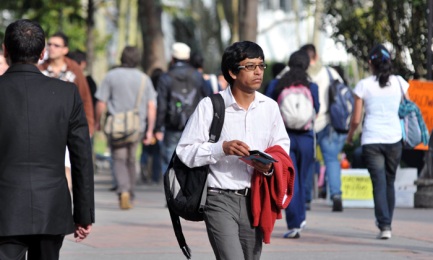 LAVORO PER LE VITTIME CHE NON L’HANNO. In Colombia ci si pone il problema di risarcire con posti di lavoro chi ha sofferto per il conflitto
