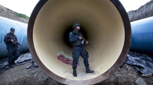 Il tubo di drenaggio usato da “El Chapo” per evadere dal carcere. Foto: AP/Marco Ugarte