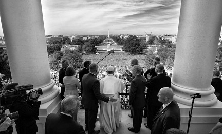 ORGANIZZARE LA SPERANZA. Papa Francesco nel Santuario della democrazia statunitense. Discorso sullo stato dell’umanità e del mondo.