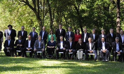 CHI COMANDERA’ IN ARGENTINA. Identikit del nuovo governo, dove i laureati nell’Università Cattolica faranno la parte del leone CHI COMANDERA’ IN ARGENTINA. Identikit del nuovo governo, dove i laureati nell’Università Cattolica faranno la parte del leone