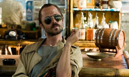 L’attore statunitense Giovanni Ribisi nei panni del reporter amico di Heminguey