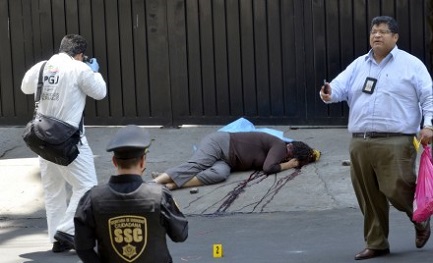 Una scena quotidiana alla frontiera