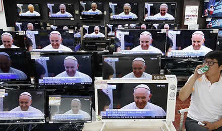 Tre anni di pontificato nel mondo digitale