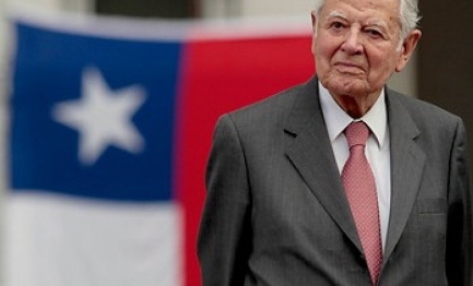 CILE. L’ERIDITA’ DI UN UOMO GIUSTO. Fu il primo presidente democratico dopo la dittatura di Pinochet. Volle tradurre in politica il pensiero social-cristiano del post-Concilio CILE. L’ERIDITA’ DI UN UOMO GIUSTO. Fu il primo presidente democratico dopo la dittatura di Pinochet. Volle tradurre in politica il pensiero social-cristiano del post-Concilio