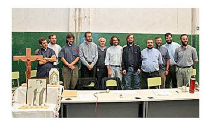 NEL SEGNO DI BERGOGLIO. I preti delle baraccopoli argentine fanno il punto del loro lavoro nel nuovo contesto politico e sociale. 10 punti per la trasformazione delle periferie NEL SEGNO DI BERGOGLIO. I preti delle baraccopoli argentine fanno il punto del loro lavoro nel nuovo contesto politico e sociale. 10 punti per la trasformazione delle periferie