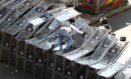 VENEZUELA. IL BUIO IN FONDO AL TUNNEL. Il “ministro degli Esteri” vaticano Gallagher annulla il viaggio che doveva iniziare martedì 24: mancano le condizioni