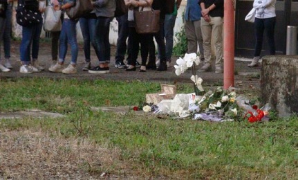 HONDURAS. IN AUMENTO I SUICIDI. Il settimanale Fides pubblica dati allarmanti e raccomanda alle famiglie di non sottovalutare le tendenze autodistruttive nei figli