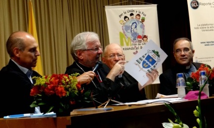 VENEZUELA. ANCHE L’OPPOSIZIONE DICE SI. Formalmente consegnata la lettera che chiede alla Santa Sede di entrare come “facilitador” nel dialogo con il Governo di Maduro VENEZUELA. ANCHE L’OPPOSIZIONE DICE SI. Formalmente consegnata la lettera che chiede alla Santa Sede di entrare come “facilitador” nel dialogo con il Governo di Maduro