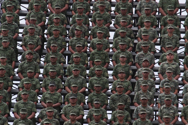 LA DEMOCRAZIA PERDE CONSENSI IN AMERICA LATINA. Una ricerca dell’agenzia “Latinobarometro” mostra un retrocesso per il quarto anno consecutivo. Le ragioni LA DEMOCRAZIA PERDE CONSENSI IN AMERICA LATINA. Una ricerca dell’agenzia “Latinobarometro” mostra un retrocesso per il quarto anno consecutivo. Le ragioni