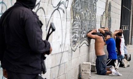 IL COSTO ECONOMICO DELLE BANDE DI EL SALVADOR. Centoventi milioni di dollari all’anno in estorsioni è la stima dell’ultima ricerca