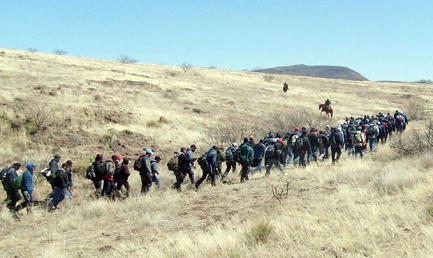 PRIMA CHE VENGA TRUMP. Il 20 gennaio si avvicina e il flusso dei migranti centroamericani verso la frontiera si intensifica nel timore che tutto diventi più difficile PRIMA CHE VENGA TRUMP. Il 20 gennaio si avvicina e il flusso dei migranti centroamericani verso la frontiera si intensifica nel timore che tutto diventi più difficile