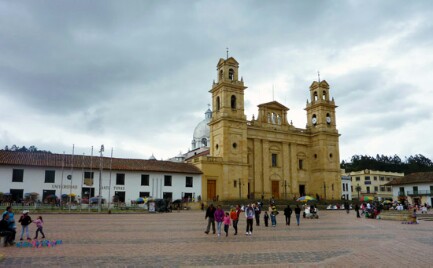 La Basilica di Chiquinquirà in piazza Bolivar