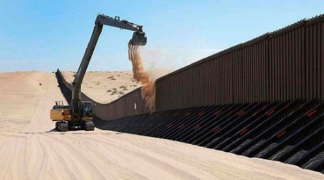 OSSESSIONE MURO. Arriva al Congresso statunitense la richiesta di Trump di stanziare 2 mila 700 milioni di dollari al progetto-bandiera della sua campagna elettorale