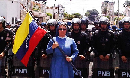 IL FUTURO DEL VENEZUELA SECONDO LA NUOVA COSTITUENTE. Un gesuita venezuelano analizza il decreto che istituisce la nuova Assemblea voluta da Maduro