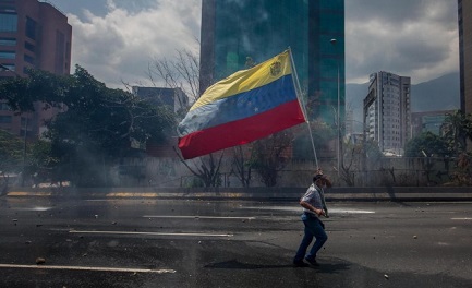 SCENARI VENEZUELANI DEL FUTURO. Tre sviluppi possibili nell’analisi di un gesuita: guerra civile, invasione dall’estero, governo di salvezza nazionale