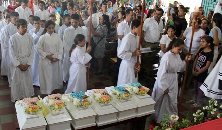 Il funerale dei sei bambini