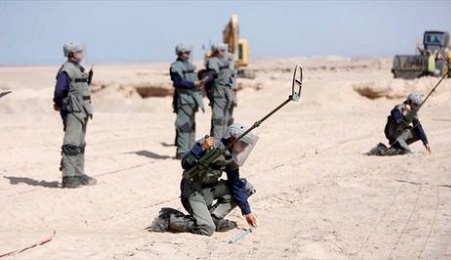 Militari cileni si preparano per detonare le mine al confine con la Bolivia