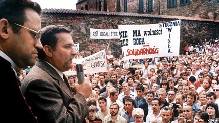 Lech Walesa in una storica immagine